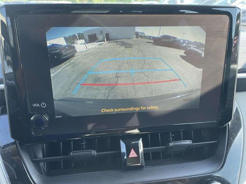 Used 2023 Toyota Corolla LE FWD image 38
