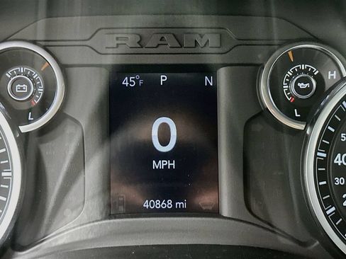 Used 2022 RAM 1500 Big Horn AWD/4WD image 12