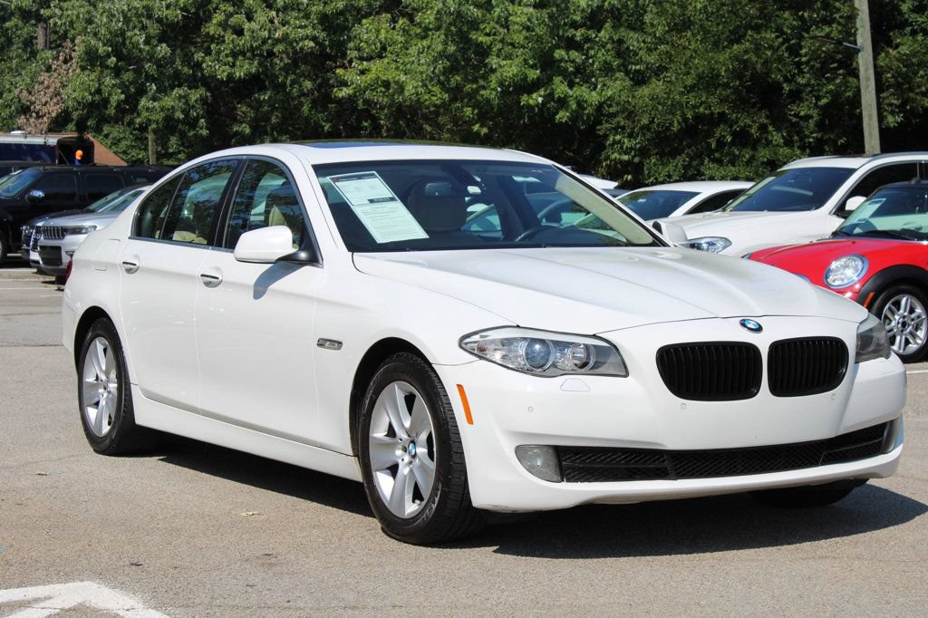 Used 2011 BMW 528i Sedan RWD image 1