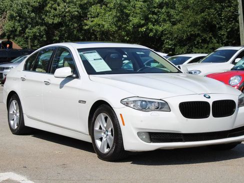Used 2011 BMW 528i Sedan RWD image 1