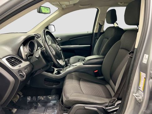 Used 2018 Dodge Journey SE w/ Popular Equipment Group image 10