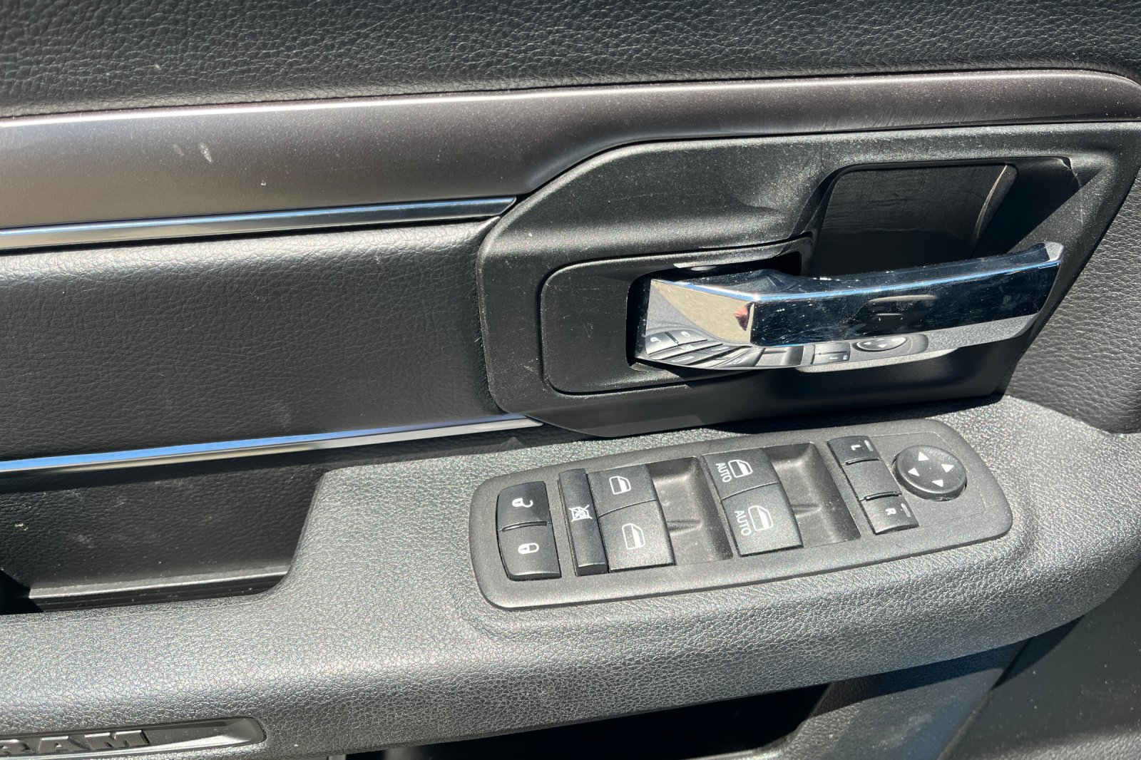 Used 2024 RAM 1500 Warlock AWD/4WD image 17