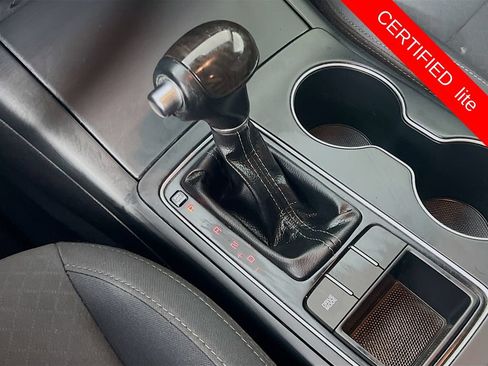 Used 2019 Kia Sorento FWD V6 image 17