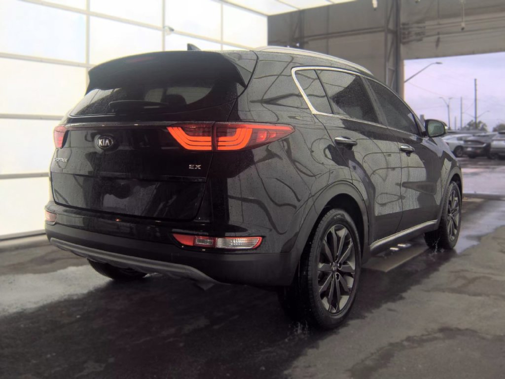 Used 2019 Kia Sportage EX w/ EX Sport Appearance Package FWD image 4