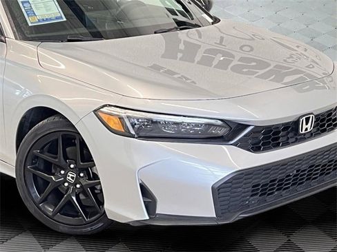 Used 2025 Honda Civic Sport image 32