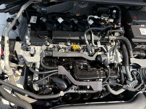 Used 2023 Toyota Corolla LE w/ Carpet Mat Package (TMS) FWD image 30