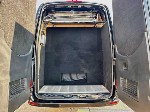 Used 2019 Mercedes-Benz Sprinter 170 image 27