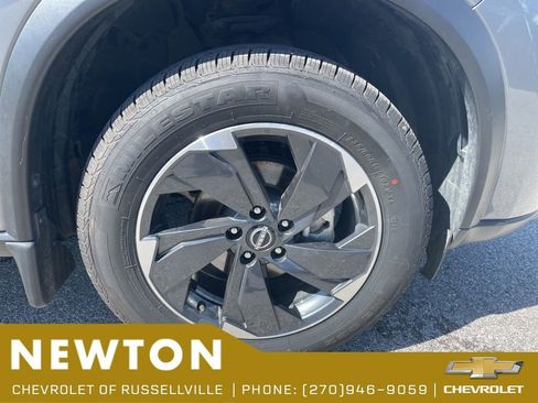 Used 2024 Nissan Rogue SV w/ SV Premium Package AWD/4WD image 46