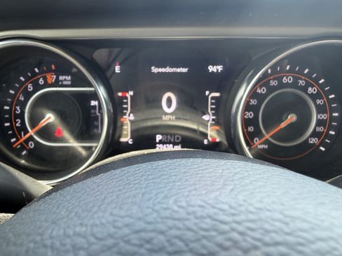 Used 2021 Jeep Gladiator Sport AWD/4WD image 8