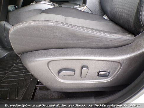 Used 2020 Nissan Rogue SV AWD/4WD image 13
