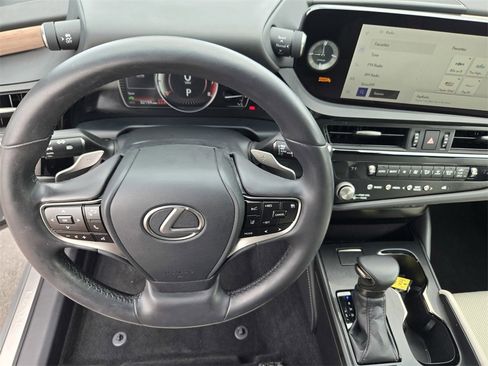 Used 2023 Lexus ES 300h w/ Premium Package image 26