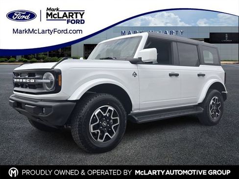 New 2026 Ford Bronco Outer Banks AWD/4WD image 1