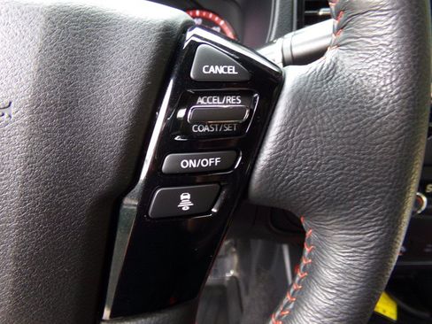 Used 2022 Nissan Frontier PRO-4X AWD/4WD image 38