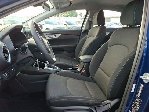 Used 2022 Kia Forte LXS w/ LXS Technology Package FWD image 17