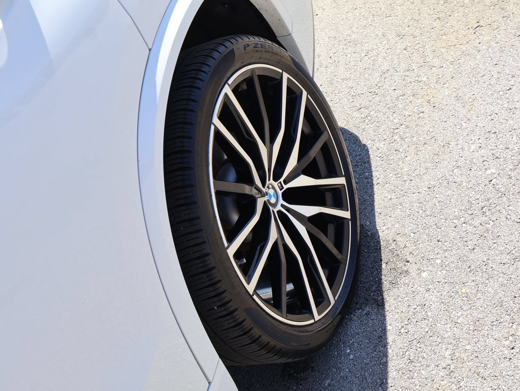 Used 2019 BMW X5 xDrive40i w/ M Sport Package AWD/4WD image 41