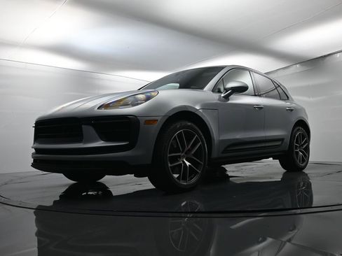 Used 2022 Porsche Macan S image 45