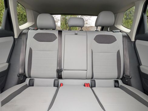 Used 2023 Volkswagen Taos SE image 28