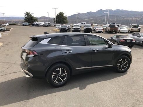 Used 2024 Kia Sportage LX image 7