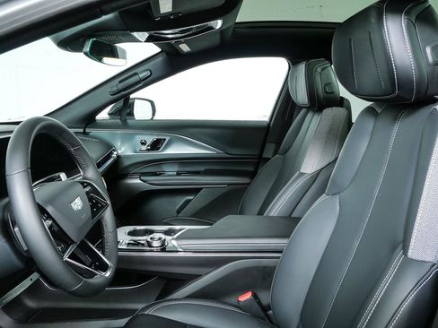 Certified 2024 Cadillac Lyriq Tech RWD image 5