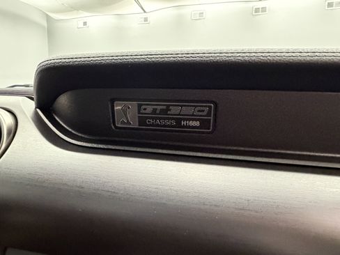 Used 2017 Ford Mustang Shelby GT350 image 86