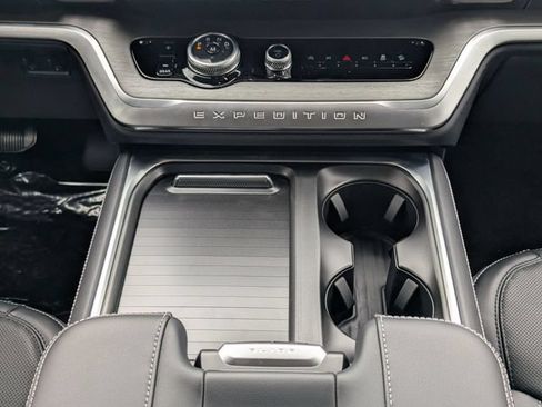 New 2026 Ford Expedition Max Platinum w/ Driver's Package AWD/4WD image 20