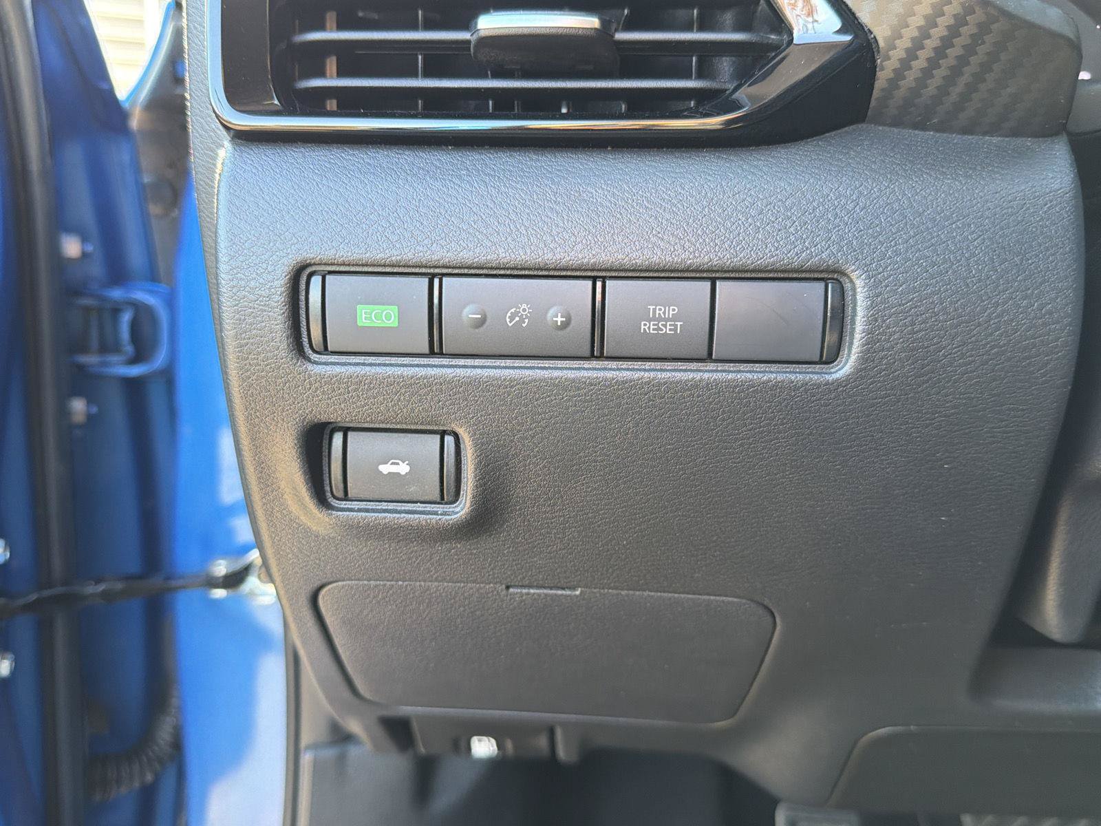 Used 2024 Nissan Sentra SV FWD image 15