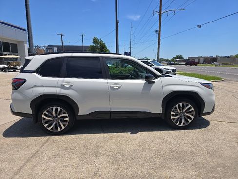 Used 2026 Subaru Forester Touring AWD/4WD image 4