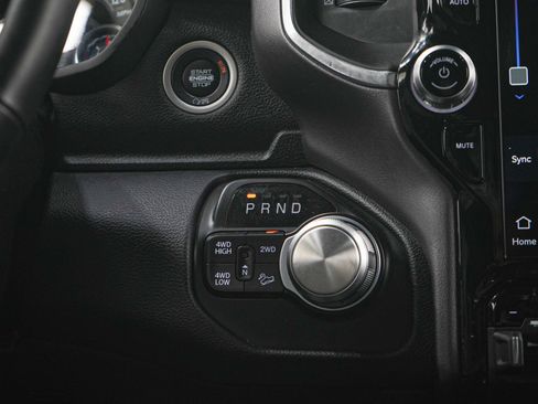 Used 2022 RAM 2500 Laramie AWD/4WD image 17