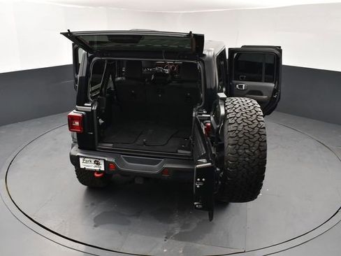 Used 2022 Jeep Wrangler Unlimited Rubicon w/ Xtreme Recon 35" Tire Package AWD/4WD image 21
