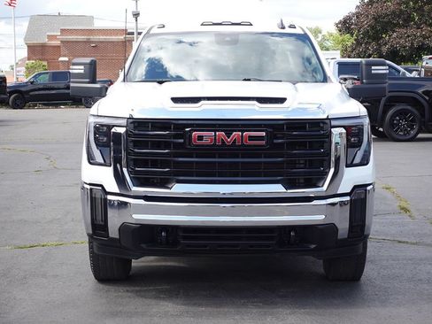 Used 2024 GMC Sierra 2500 Pro AWD/4WD image 5