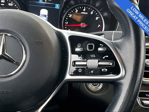 Used 2022 Mercedes-Benz GLC 300 GLC 300 image 25