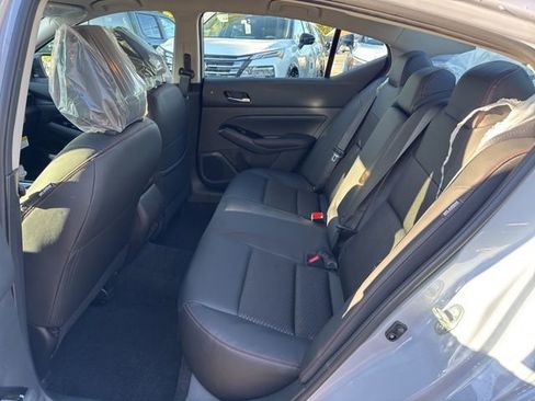 New 2025 Nissan Altima 2.5 SR image 15