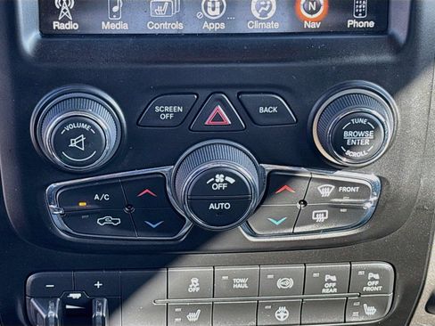 Used 2017 RAM 3500 Big Horn AWD/4WD image 16