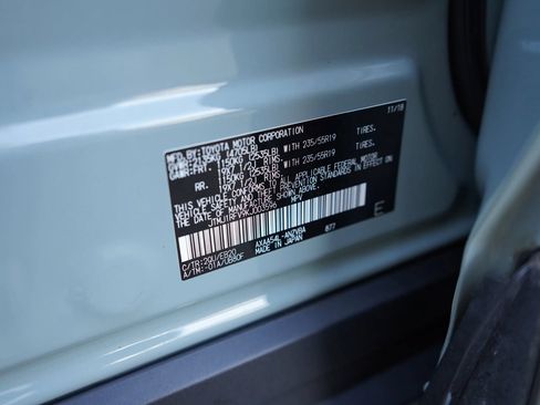 Used 2019 Toyota RAV4 Adventure AWD/4WD image 9