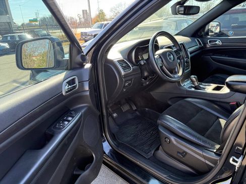 Used 2018 Jeep Grand Cherokee Altitude image 7