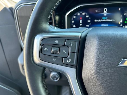 Used 2023 Chevrolet Silverado 1500 LT AWD/4WD image 17