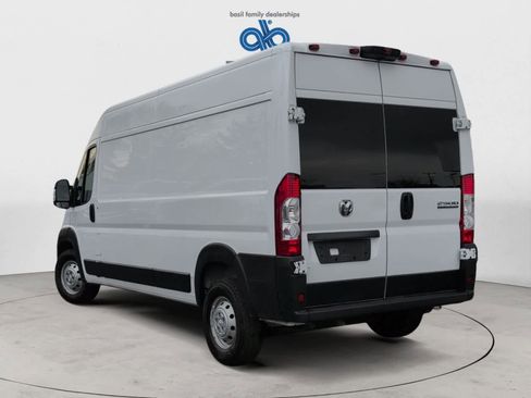 Used 2025 RAM ProMaster 2500 w/ Convenience Group image 5