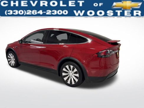 Used 2019 Tesla Model X image 3