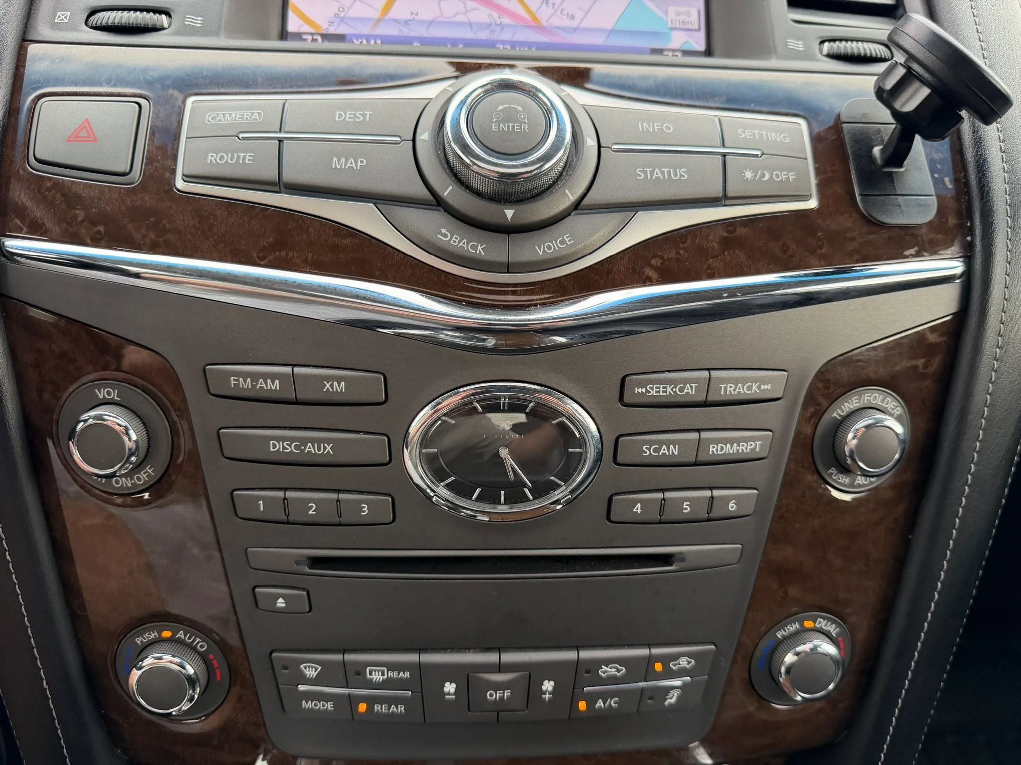 Used 2015 INFINITI QX80 4WD w/ Theater Package image 33