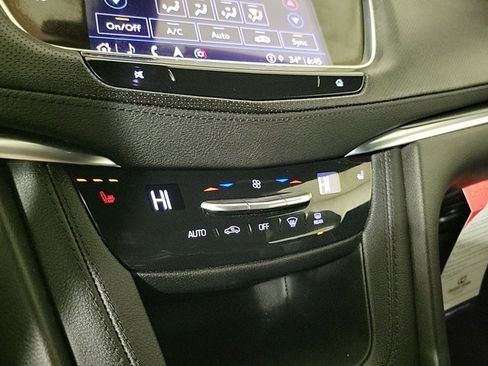 Certified 2025 Cadillac XT5 Premium Luxury image 20
