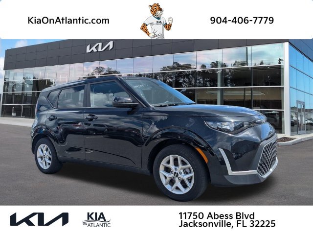 Used 2025 Kia Soul LX w/ LX Technology Package FWD image 1