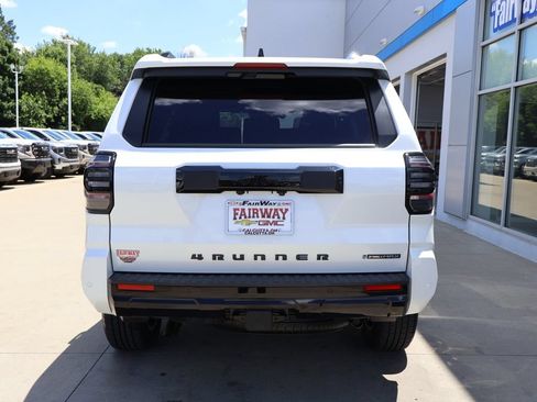 Used 2026 Toyota 4Runner Platinum AWD/4WD image 9