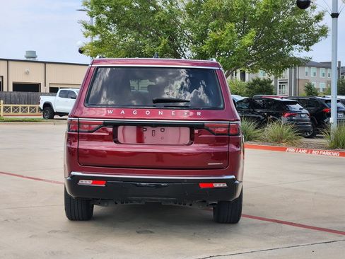 Used 2024 Jeep Wagoneer Series II w/ Flexible Seating Group AWD/4WD image 13