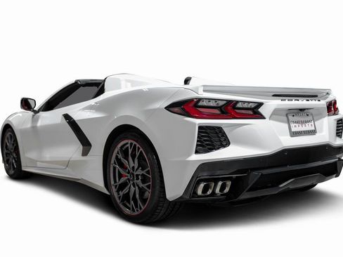 Used 2024 Chevrolet Corvette Stingray Premium Conv w/ 3LT image 17