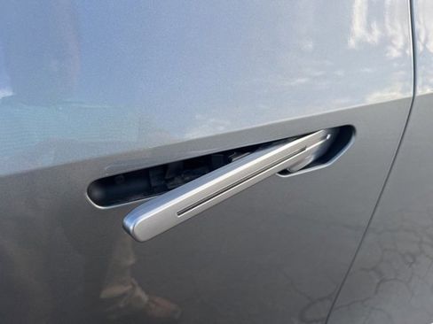 New 2024 Cadillac Lyriq Luxury image 14