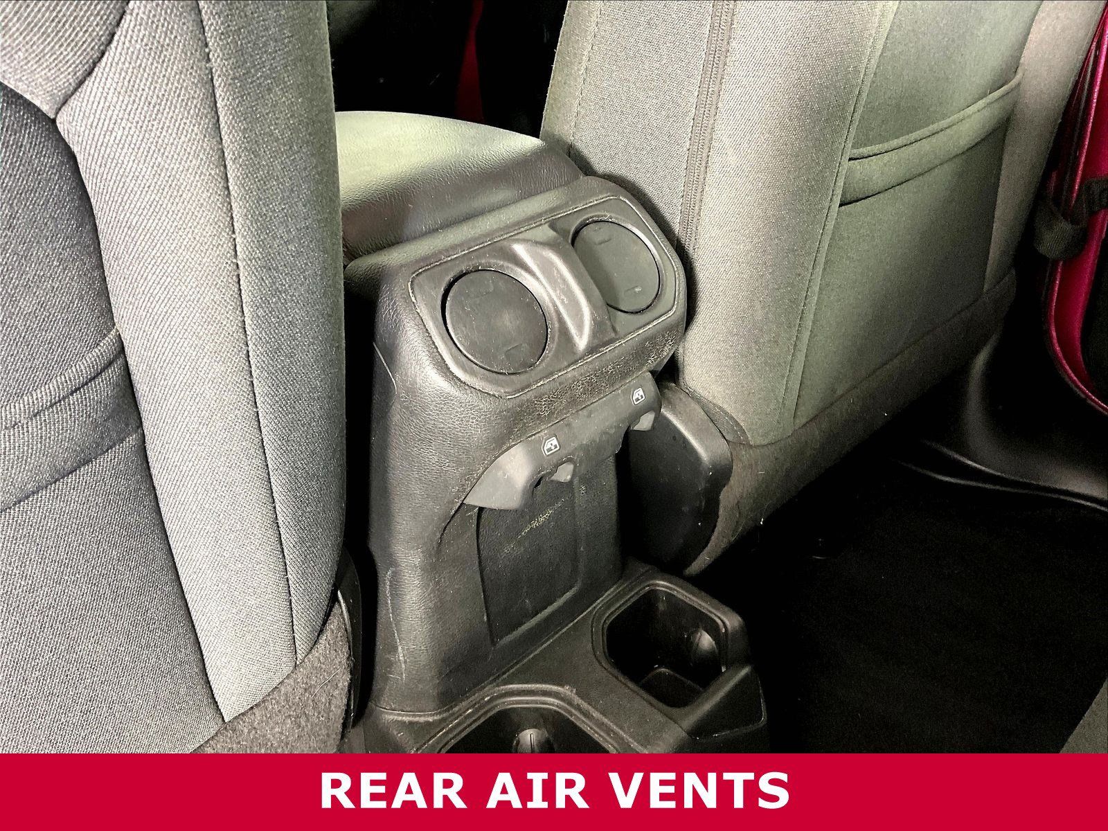 Used 2024 Jeep Gladiator Sport AWD/4WD image 11