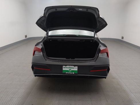 Used 2025 Hyundai Elantra SEL FWD image 29