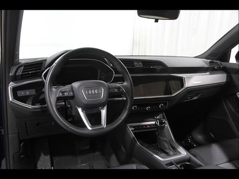 Used 2025 Audi Q3 2.0T Premium AWD/4WD image 6