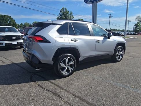 Used 2024 Toyota RAV4 SE w/ Weather & Moonroof Package AWD/4WD image 20