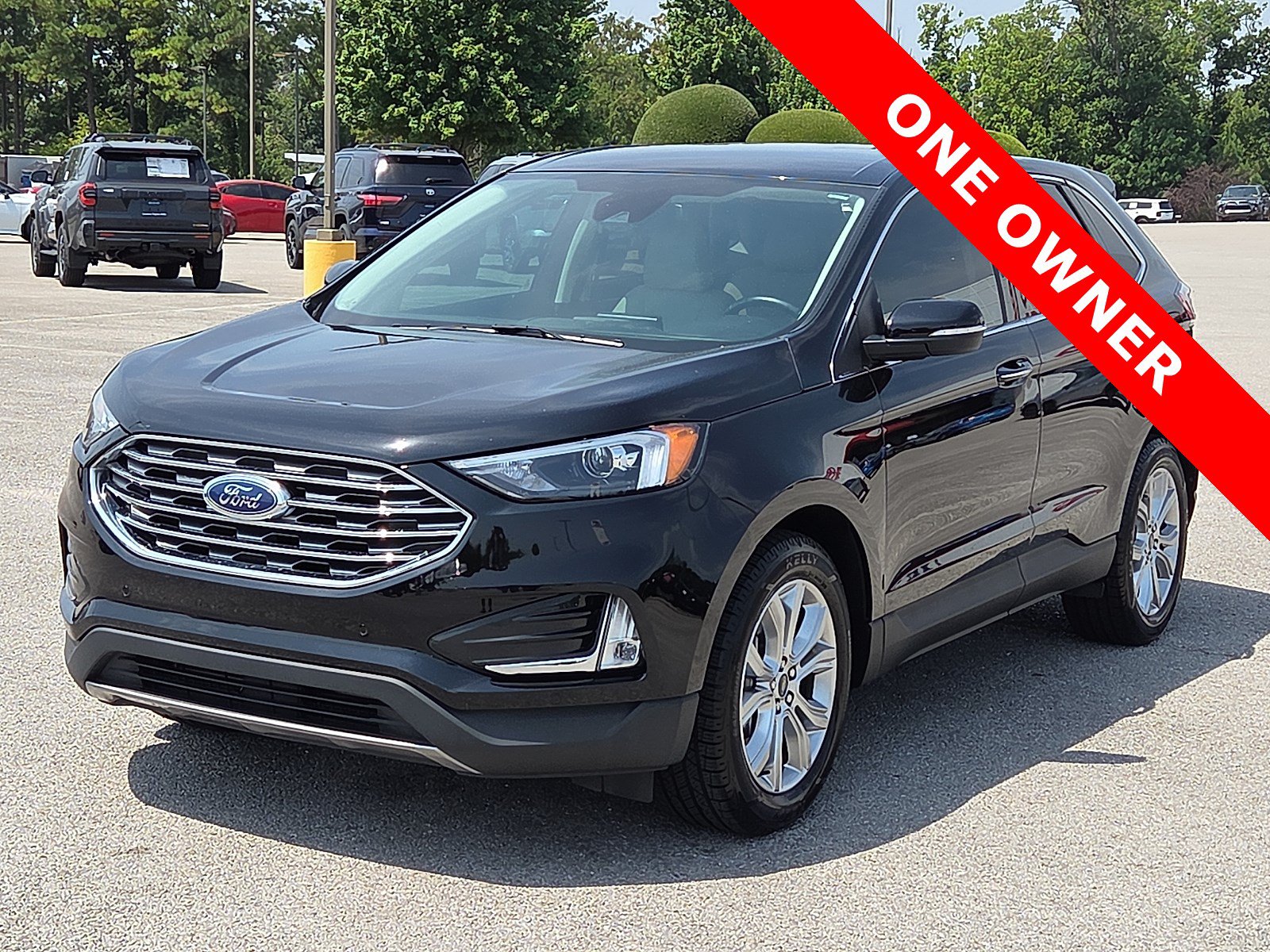 Used 2023 Ford Edge Titanium w/ Cargo Accessory Package AWD/4WD image 2